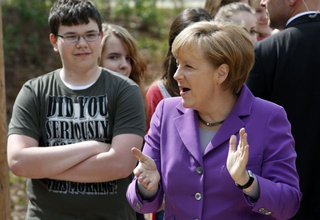 Η κρίση θα κρατήσει χρόνια, δηλώνει η Μέρκελ